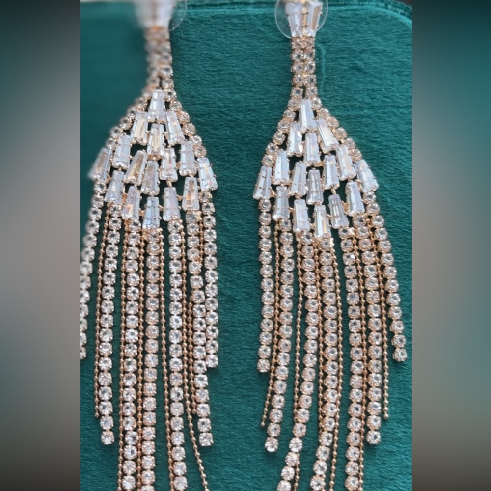 Elegant Crystal Dangle Earrings